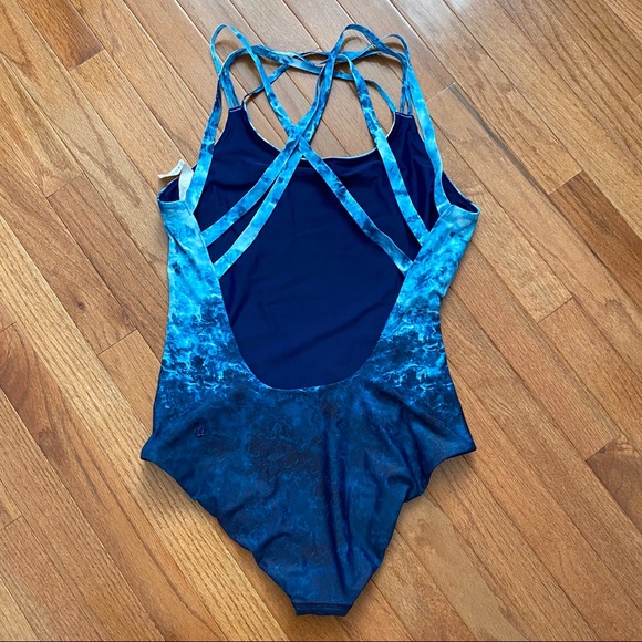 Lululemon strappy one piece - Picture 5 of 8